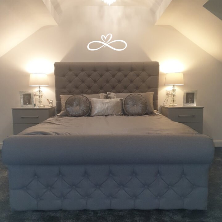 Metal Wall Art Infinity Heart Home Decor - Small, White image