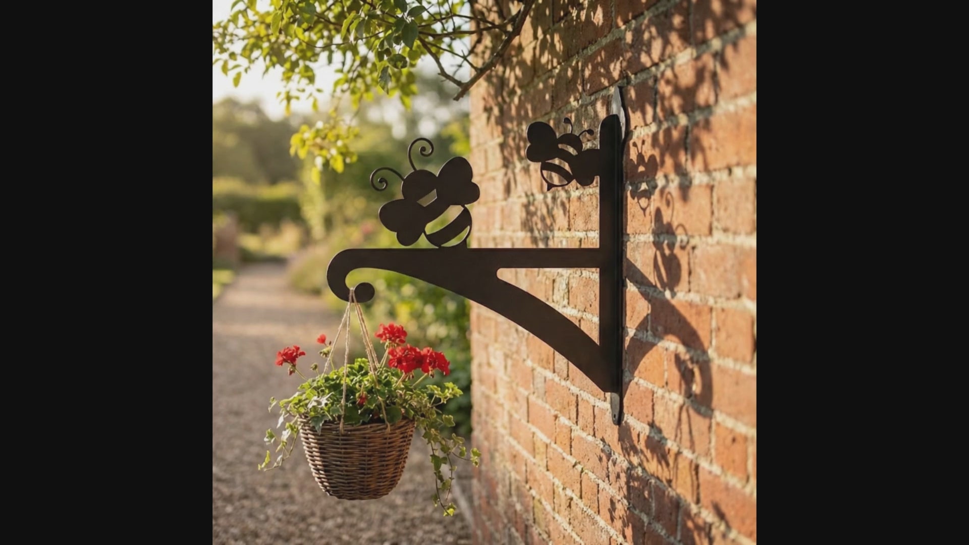Hanging Basket Bracket Bee