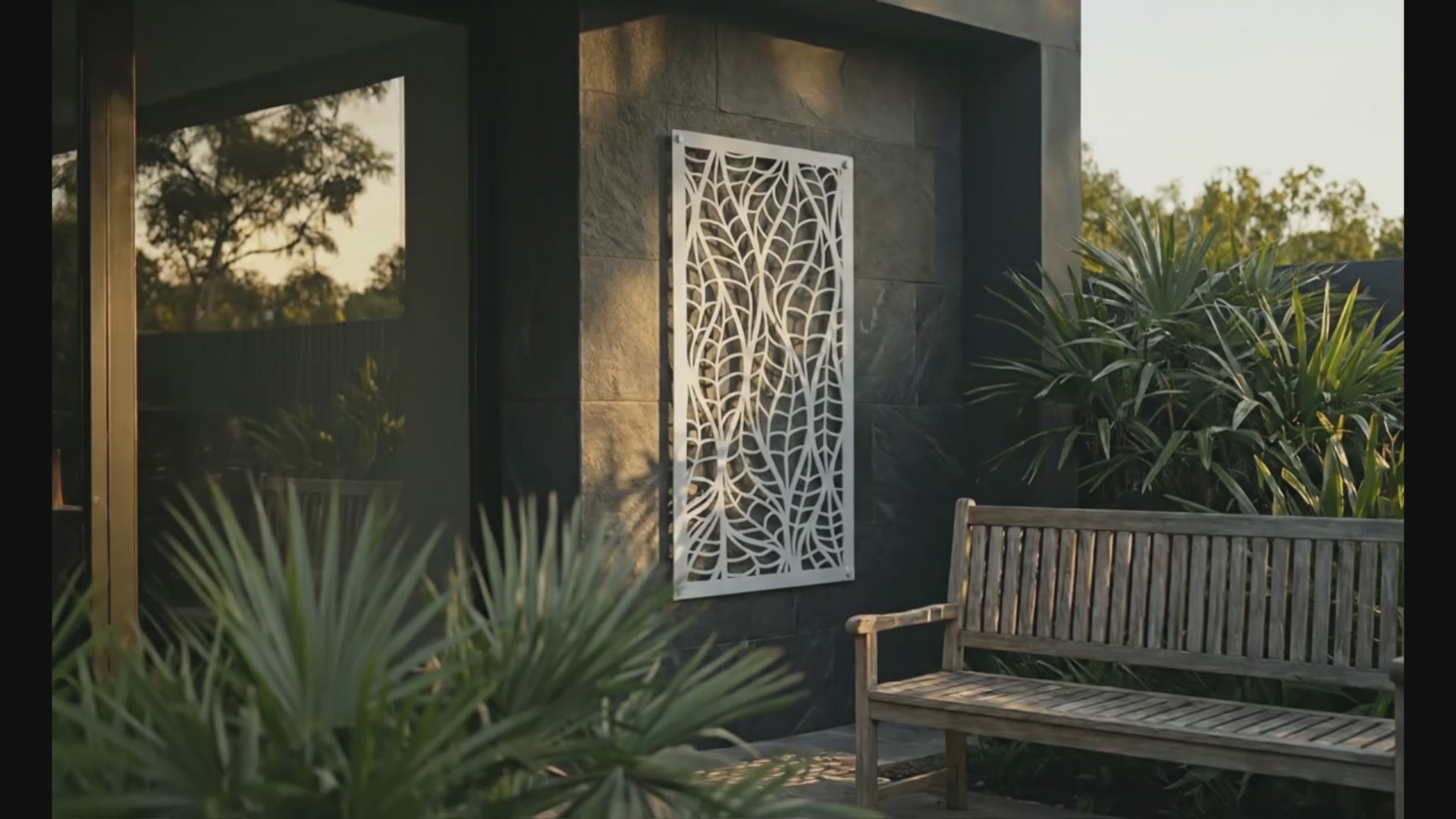 Metal Wall Art White Leaf Screen