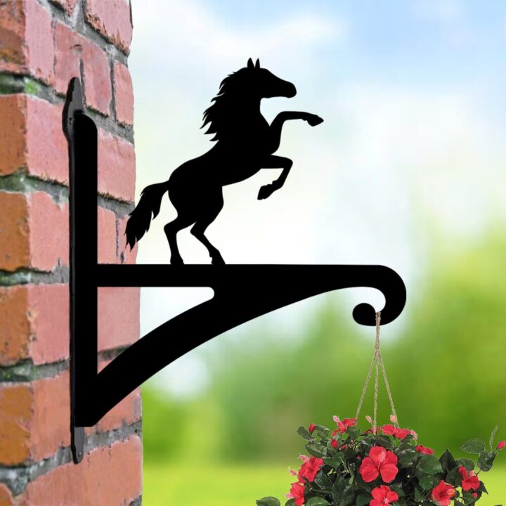 Laser hut hanging basket bracket horse